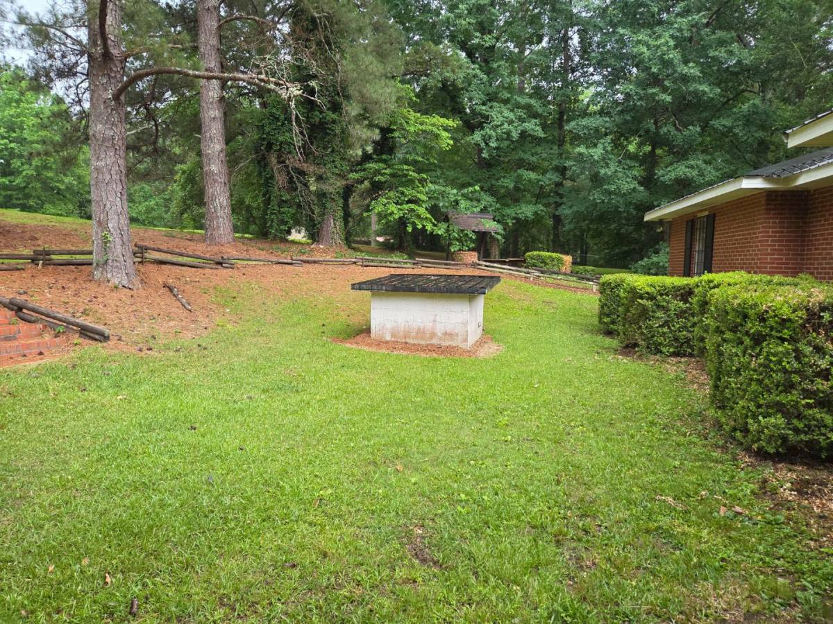 House for rent at 9501 Highway 43 N, Northport, AL 35473