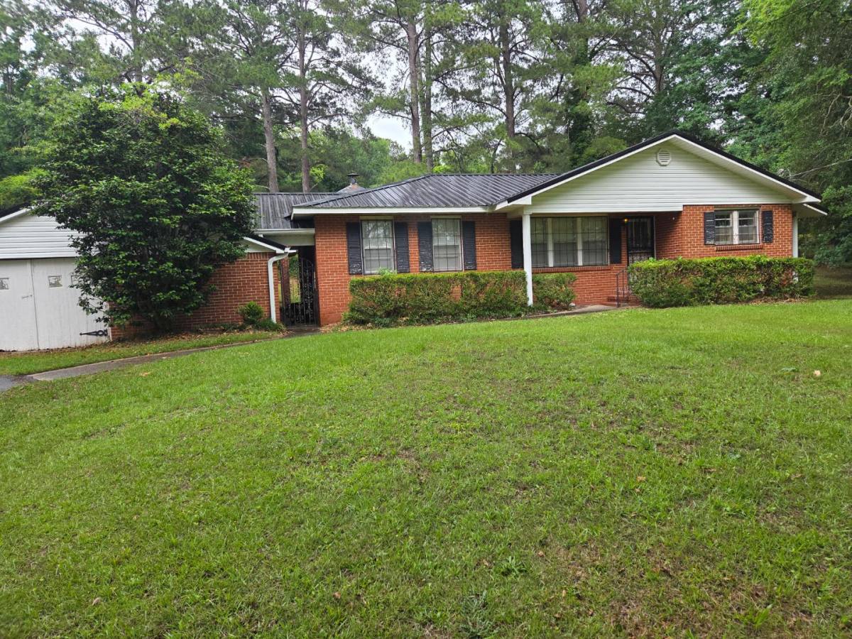 House for rent at 9501 Highway 43 N, Northport, AL 35473