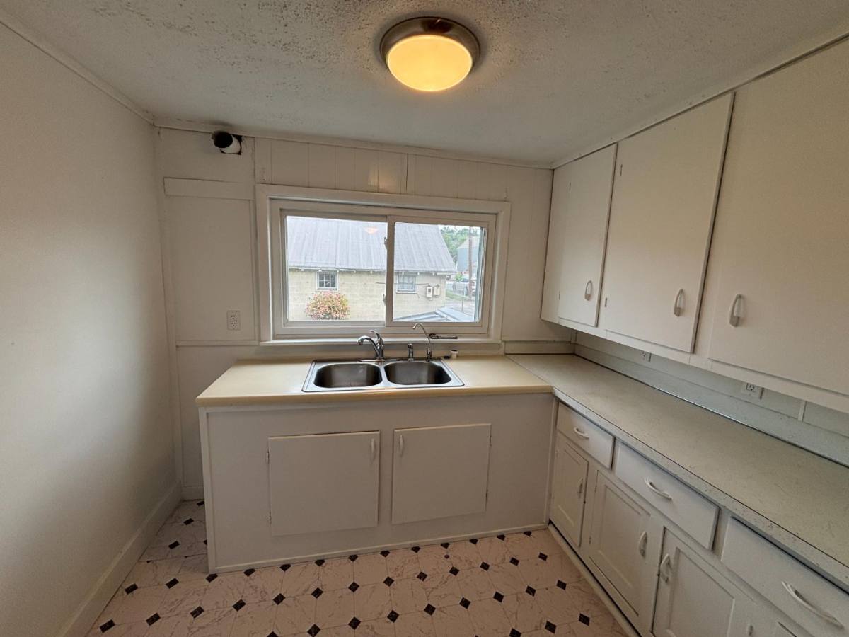 Apartment for rent at 2317 7th Ave #RIGHT, Altoona, PA 16602