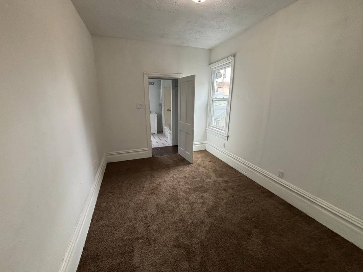 Apartment for rent at 2317 7th Ave #RIGHT, Altoona, PA 16602