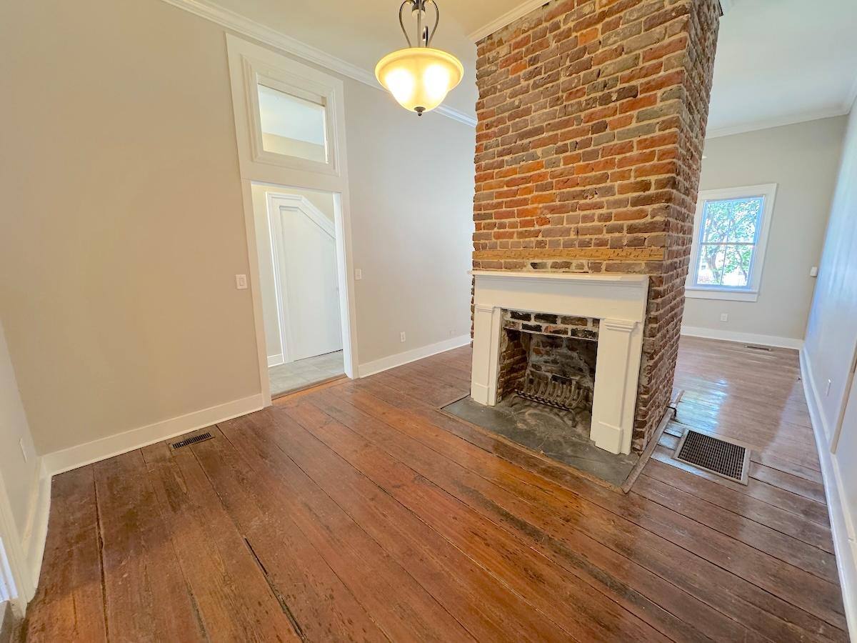 Townhouse for rent at 414 Price St, Savannah, GA 31401