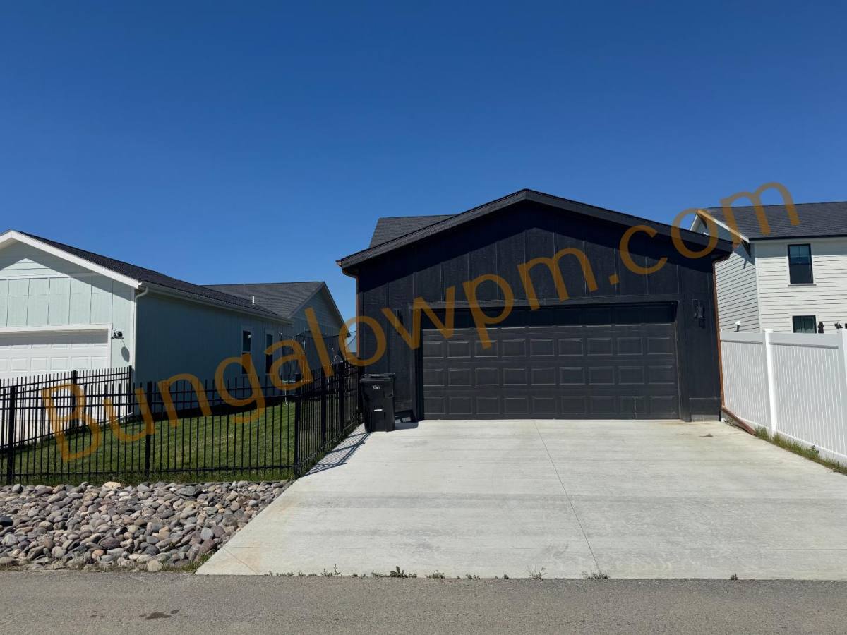House for rent at 1863 St Paul Lane, Billings, MT 59101
