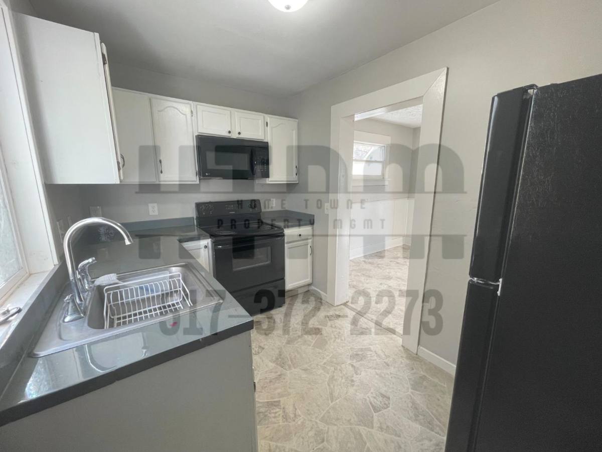 House for rent at 819 Cross St #819, Lansing, MI 48915