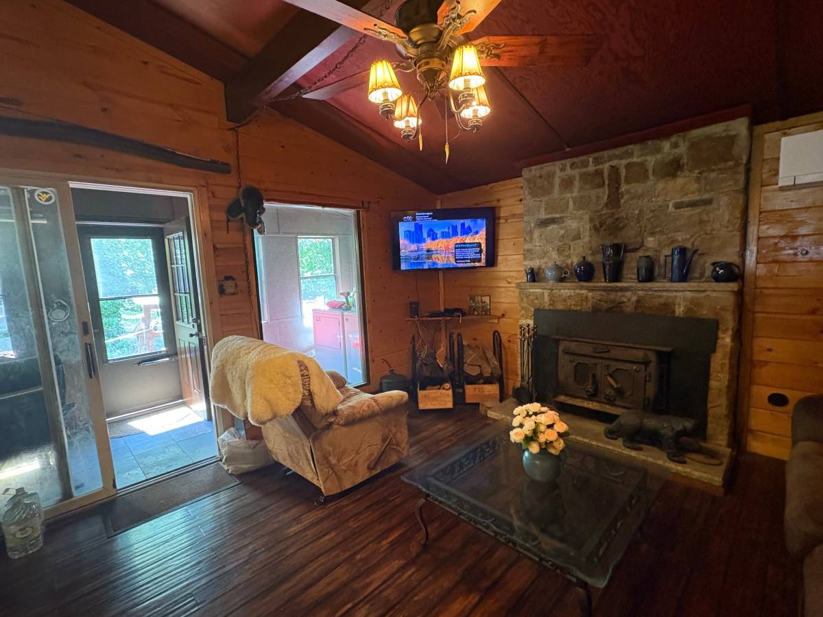 House for rent at 79 Spruce Peak Rd, Acme, PA 15610