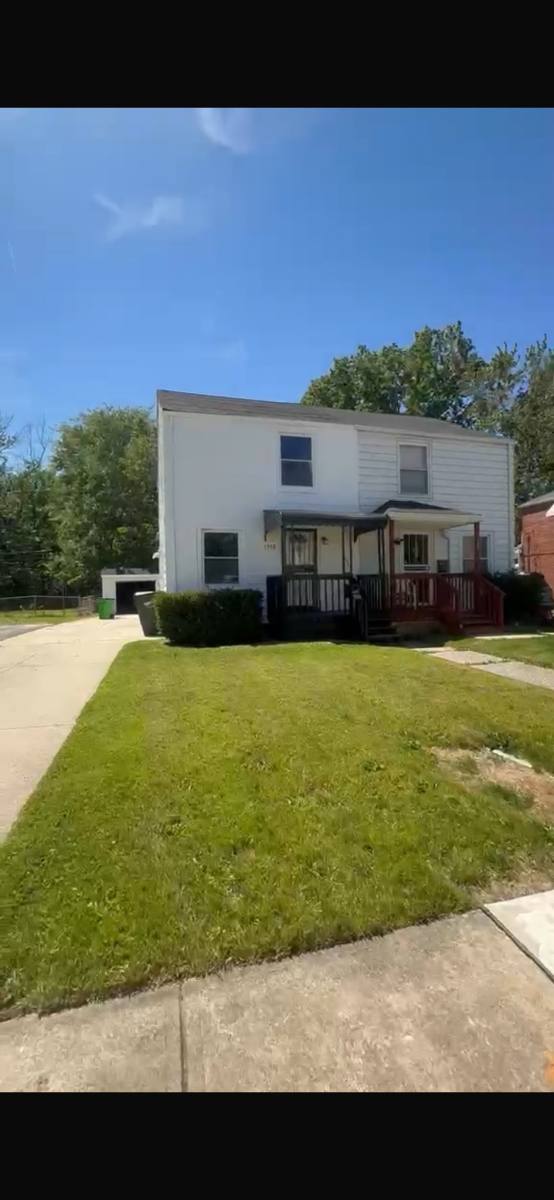 Townhouse for rent at 1550 E 256th St, Euclid, OH 44132