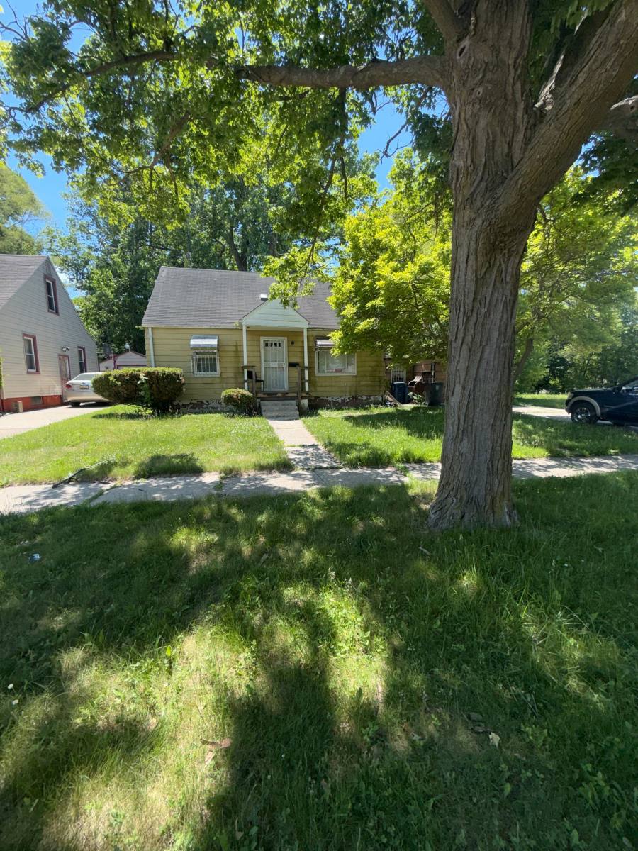 House for rent at 411 W Marengo, Flint, MI 48505