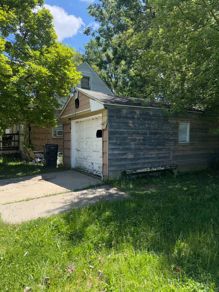 House for rent at 411 W Marengo, Flint, MI 48505