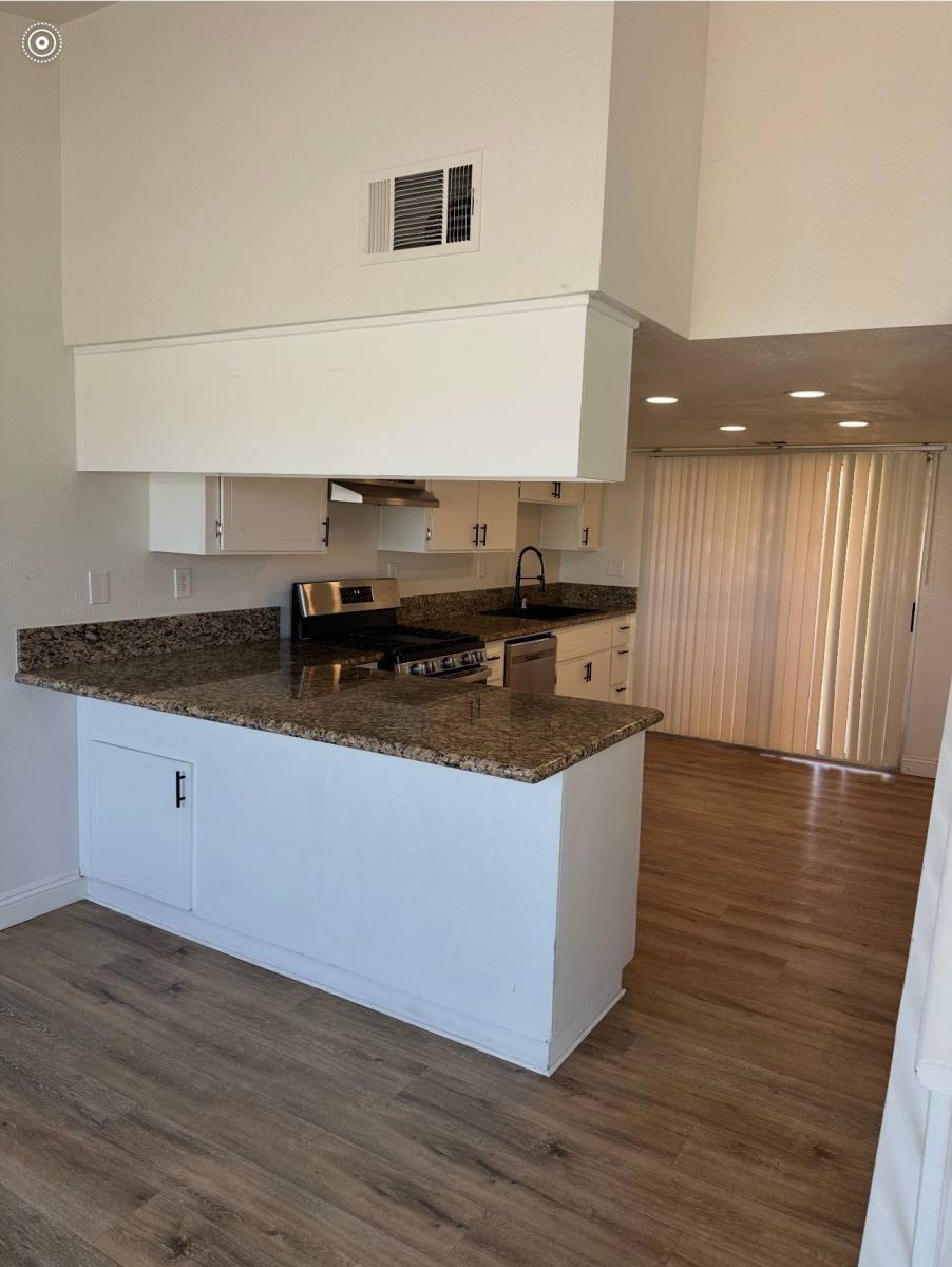 Apartment for rent at 15978 Muni Rd #5, Apple Valley, CA 92307
