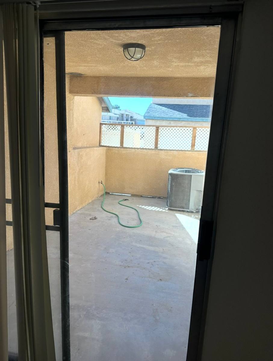 Apartment for rent at 15978 Muni Rd #5, Apple Valley, CA 92307