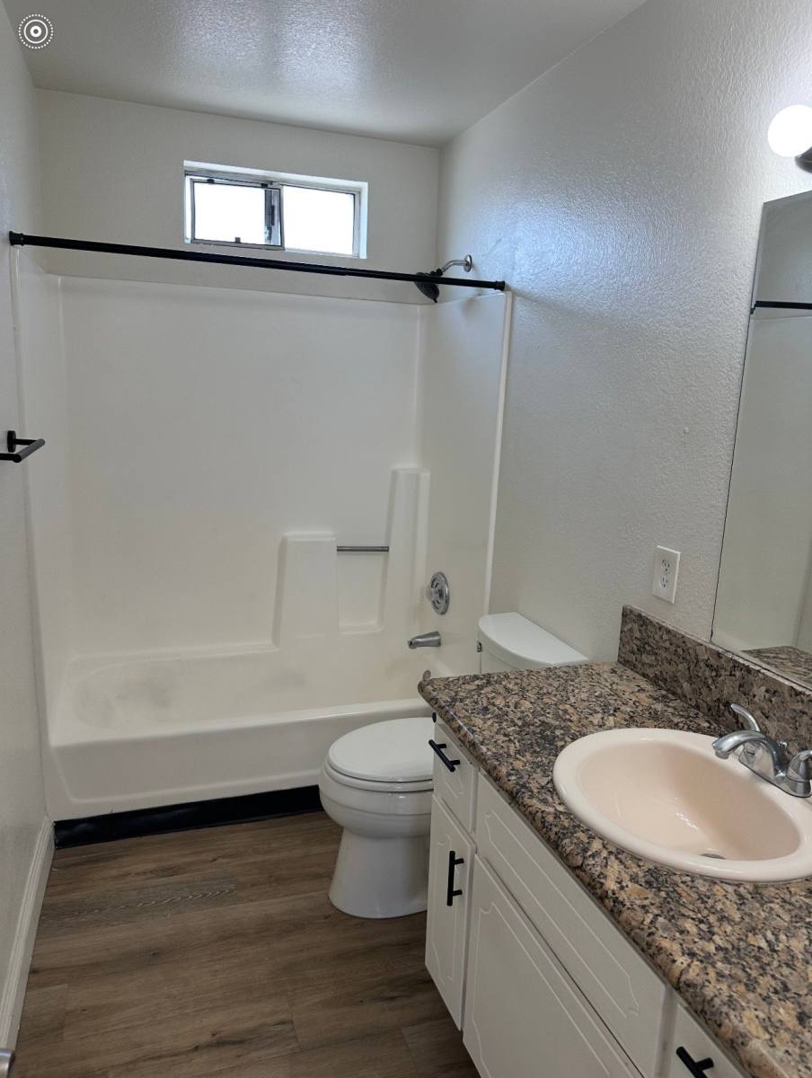 Apartment for rent at 15978 Muni Rd #5, Apple Valley, CA 92307