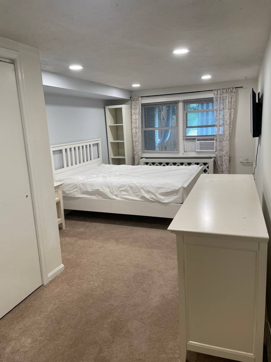 Townhouse for rent at 2414 37th St NW, Washington, DC 20007
