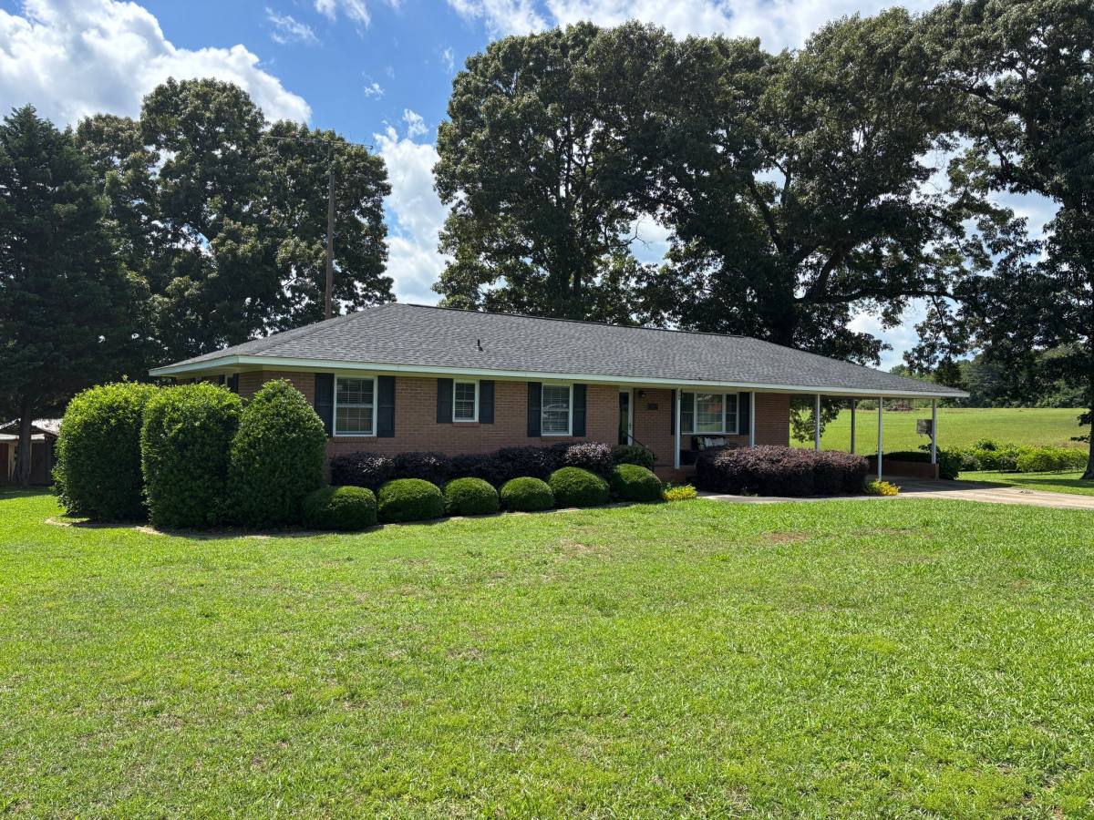 House for rent at 243 Dowd Rd, Prosperity, SC 29127
