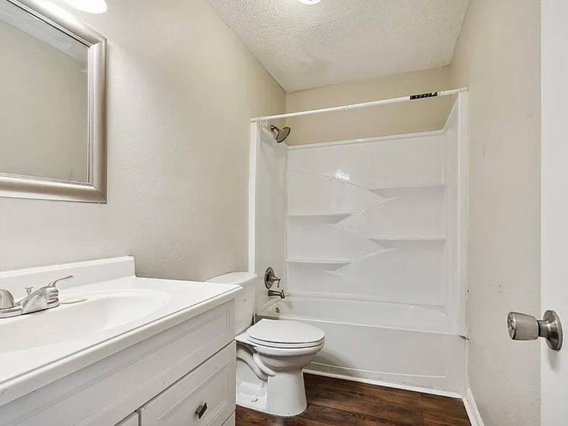 House for rent at 1105 Warren Dr, Harvey, LA 70058