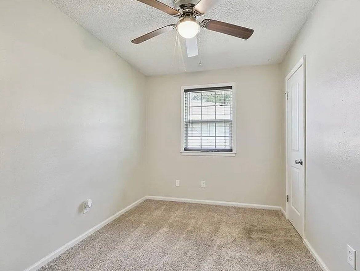 House for rent at 1105 Warren Dr, Harvey, LA 70058