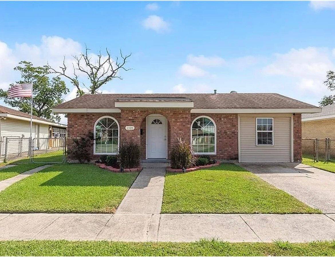 House for rent at 1105 Warren Dr, Harvey, LA 70058