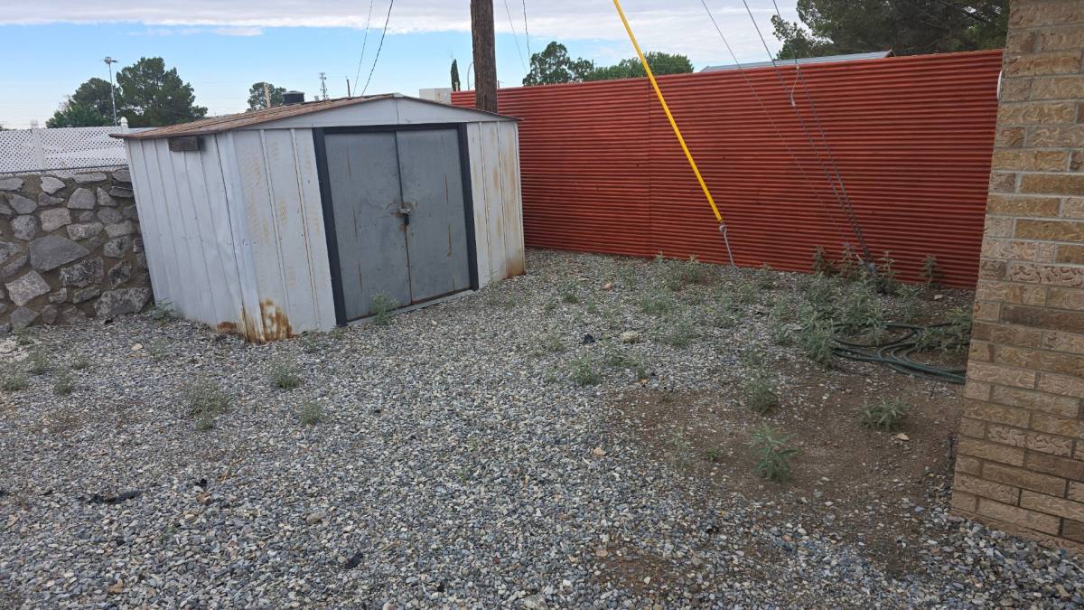 Townhouse for rent at 1914 Sheryl Way, Las Cruces, NM 88001