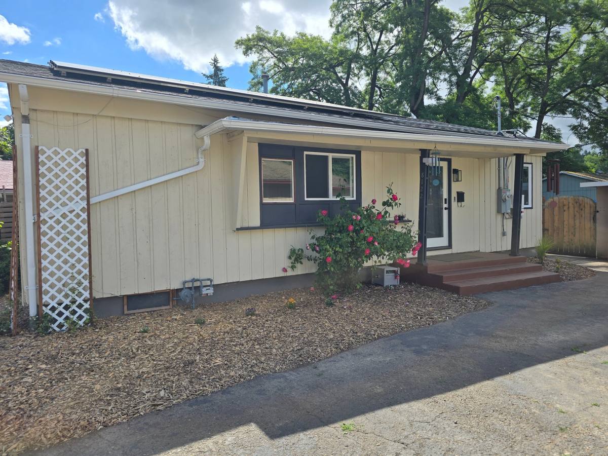 House for rent at 8122 NE Wygant St, Portland, OR 97218