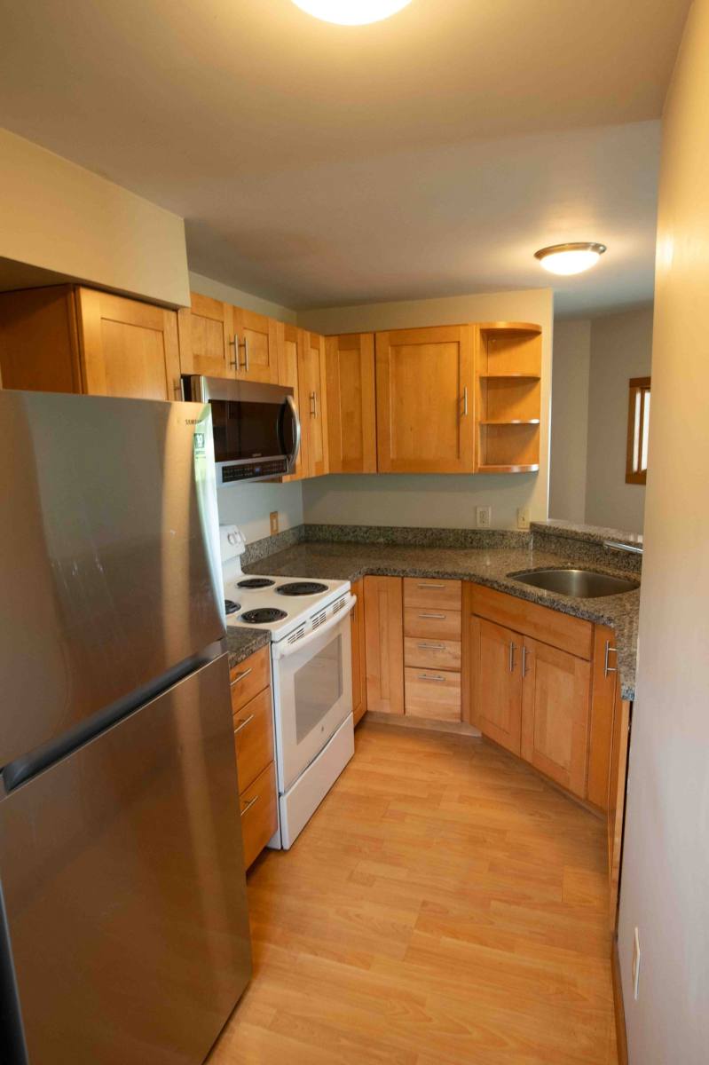 Apartment for rent at 916 Hilldale Ave, Berkeley, CA 94708