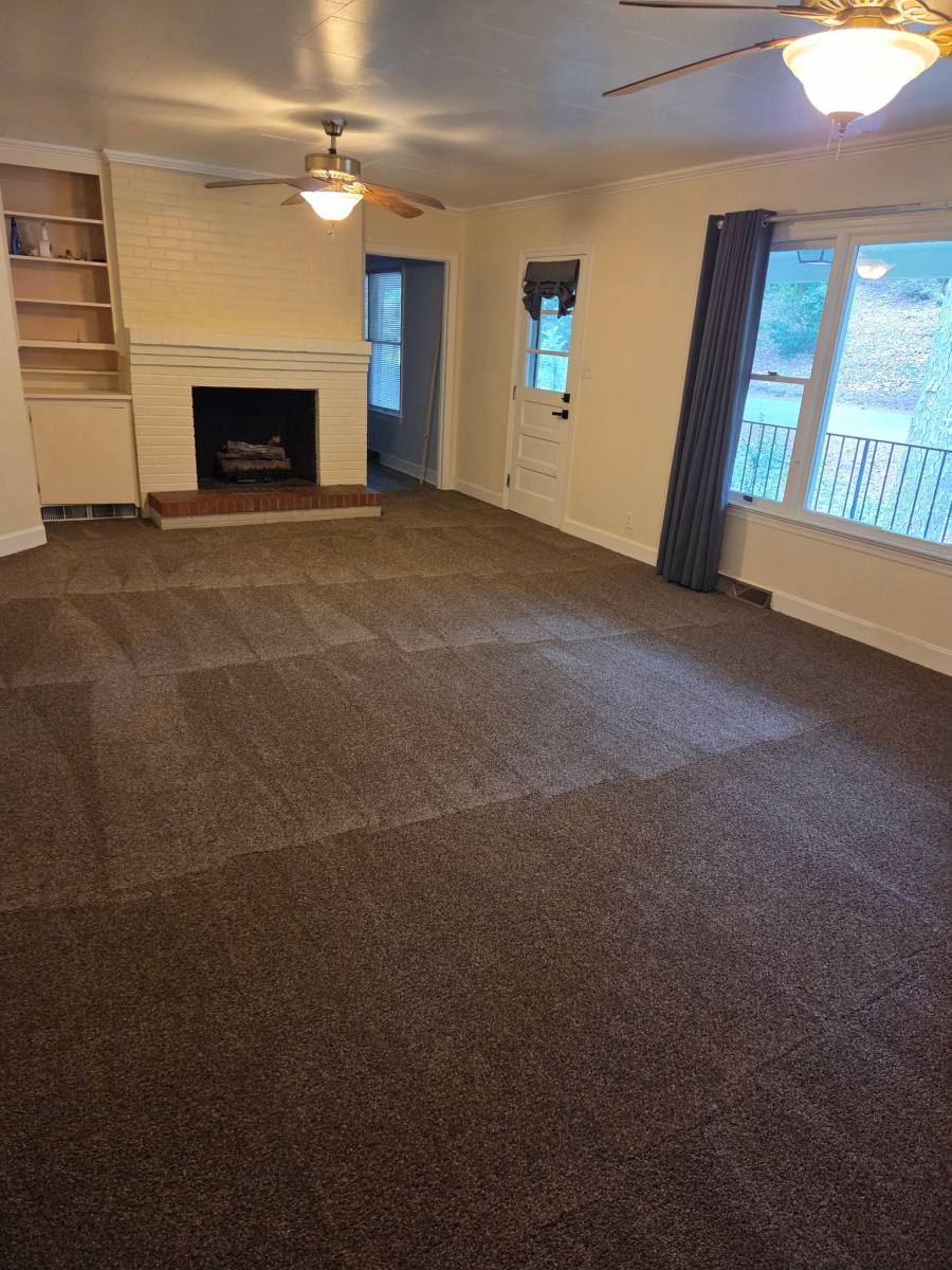 Apartment for rent at 402 Pinecrest St, Carthage, NC 28327