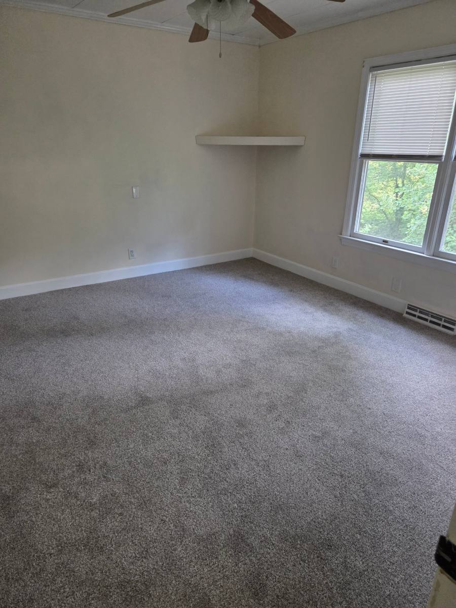 Apartment for rent at 402 Pinecrest St, Carthage, NC 28327
