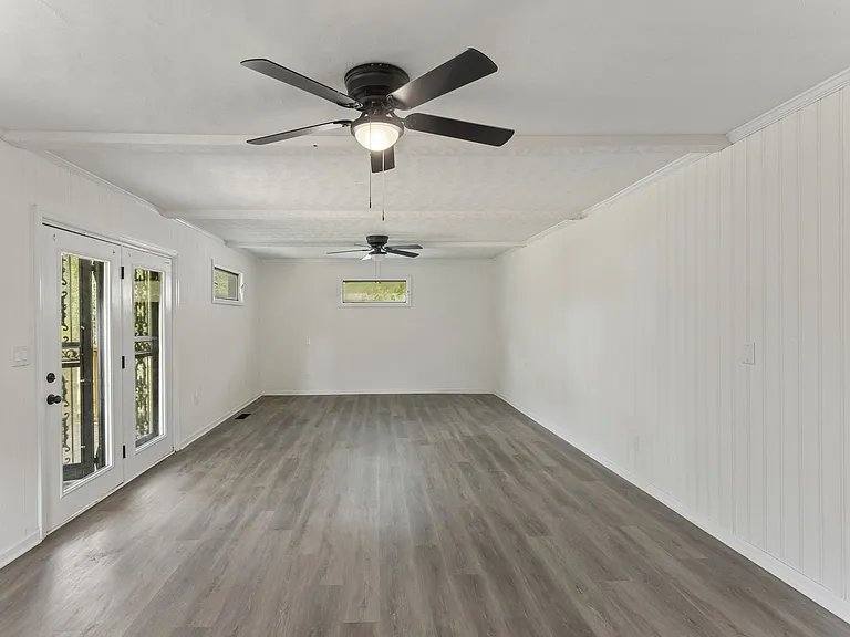 House for rent at 609 E 11th St, Columbia, TN 38401