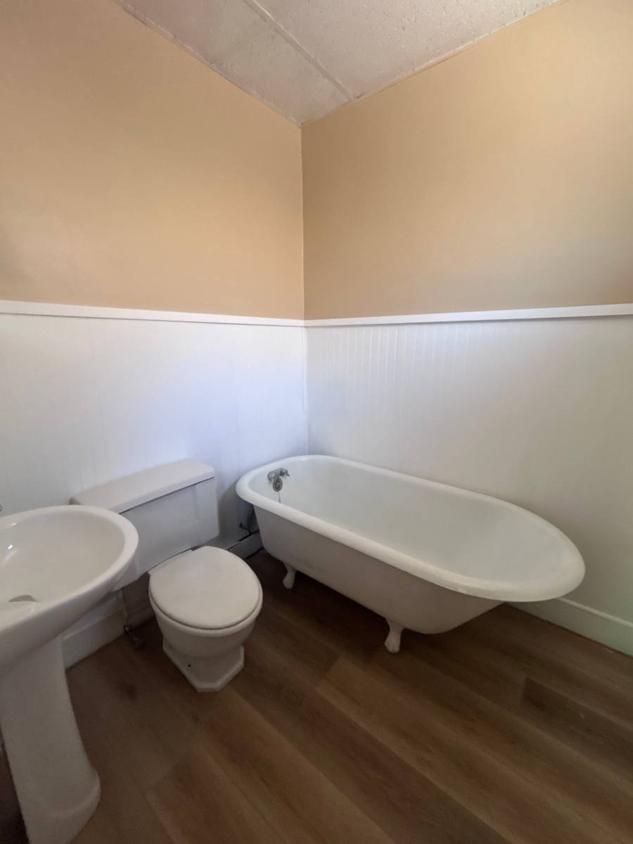 House for rent at 2652 E 115th St, Cleveland, OH 44104
