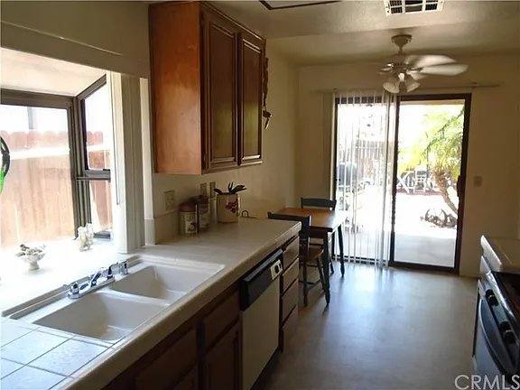 House for rent at 811 Alondra Dr, Hemet, CA 92545