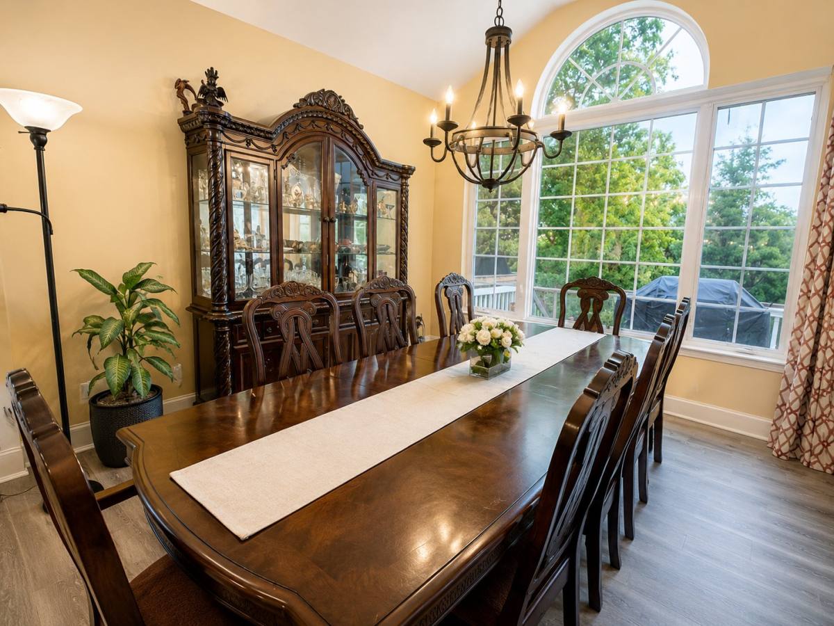 Townhouse for rent at 25565 America Square, Chantilly, VA 20152