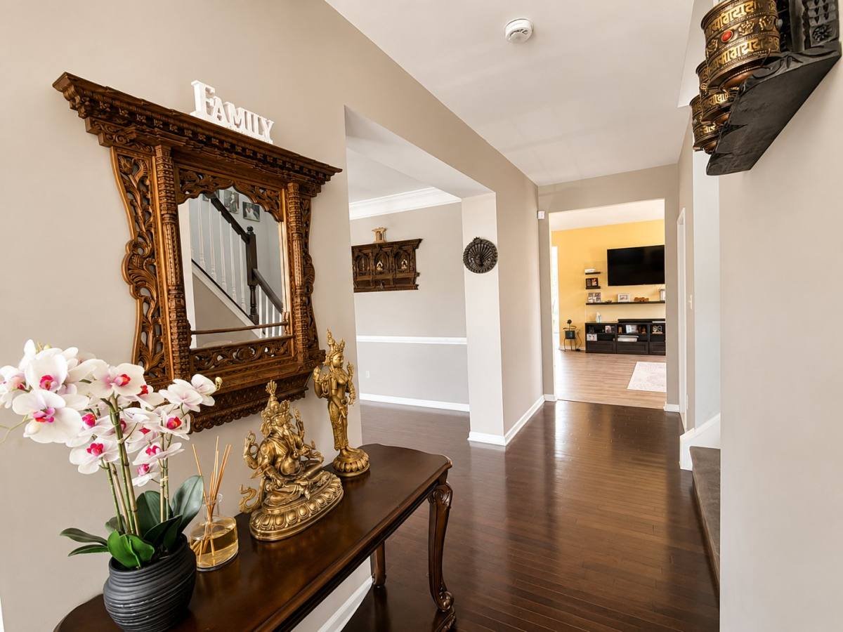 Townhouse for rent at 25565 America Square, Chantilly, VA 20152