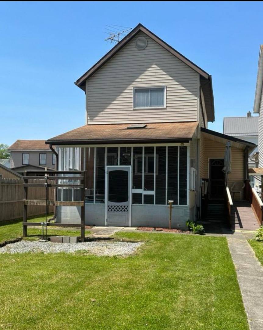 House for rent at 2927 Oak Ave Alto, Altoona, PA 16601