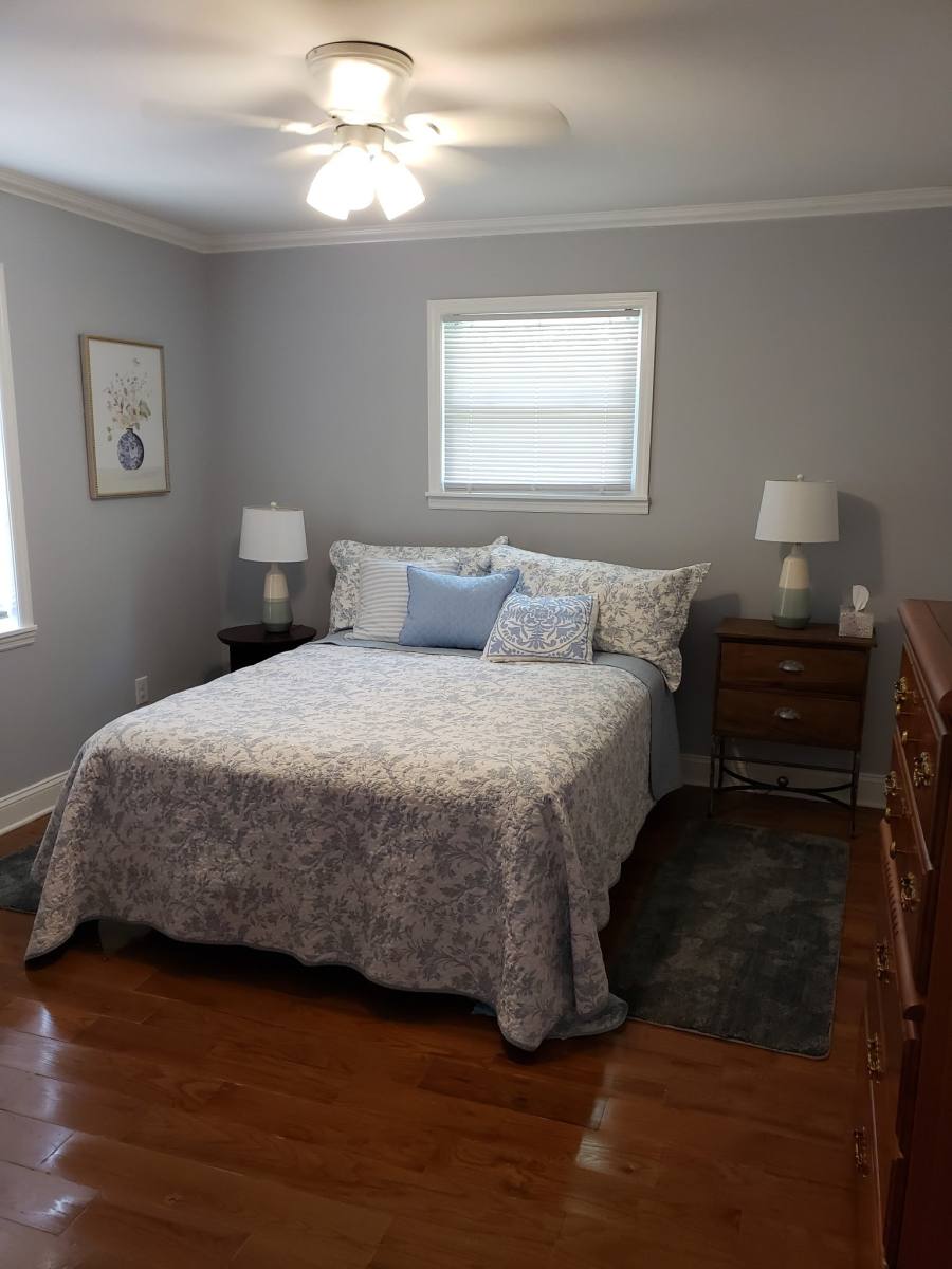 Apartment for rent at 350 Royal Oaks Dr, Leeds, AL 35094