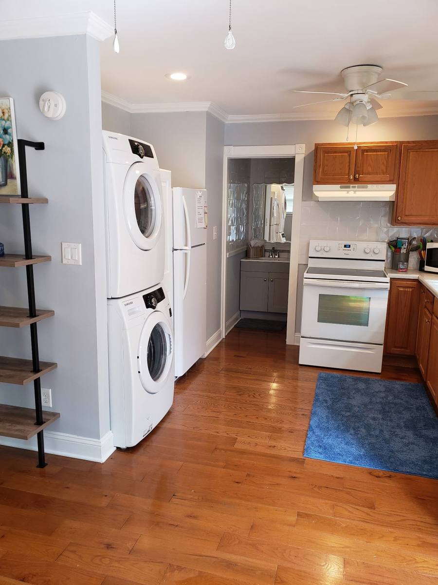 Apartment for rent at 350 Royal Oaks Dr, Leeds, AL 35094