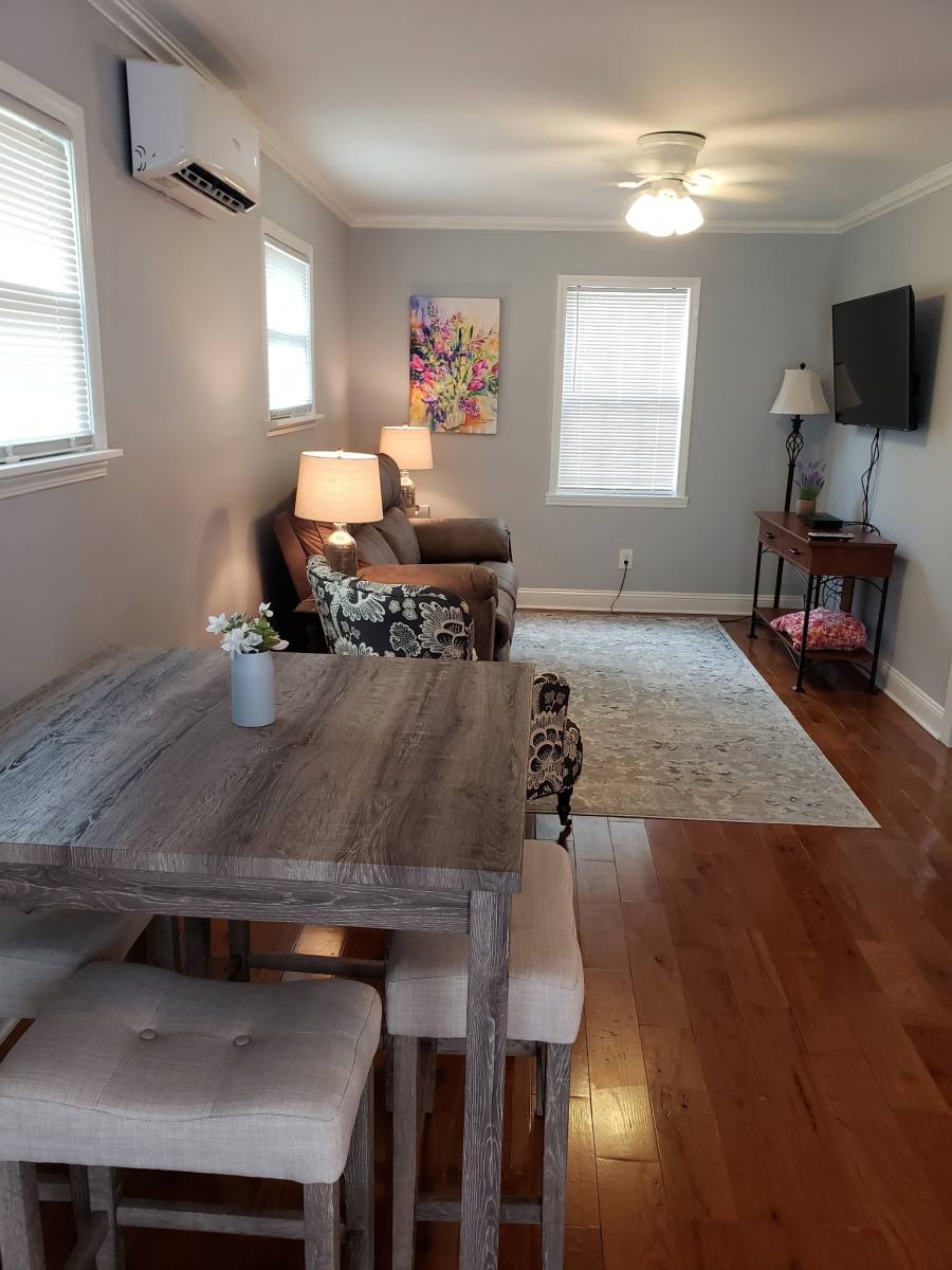 Apartment for rent at 350 Royal Oaks Dr, Leeds, AL 35094