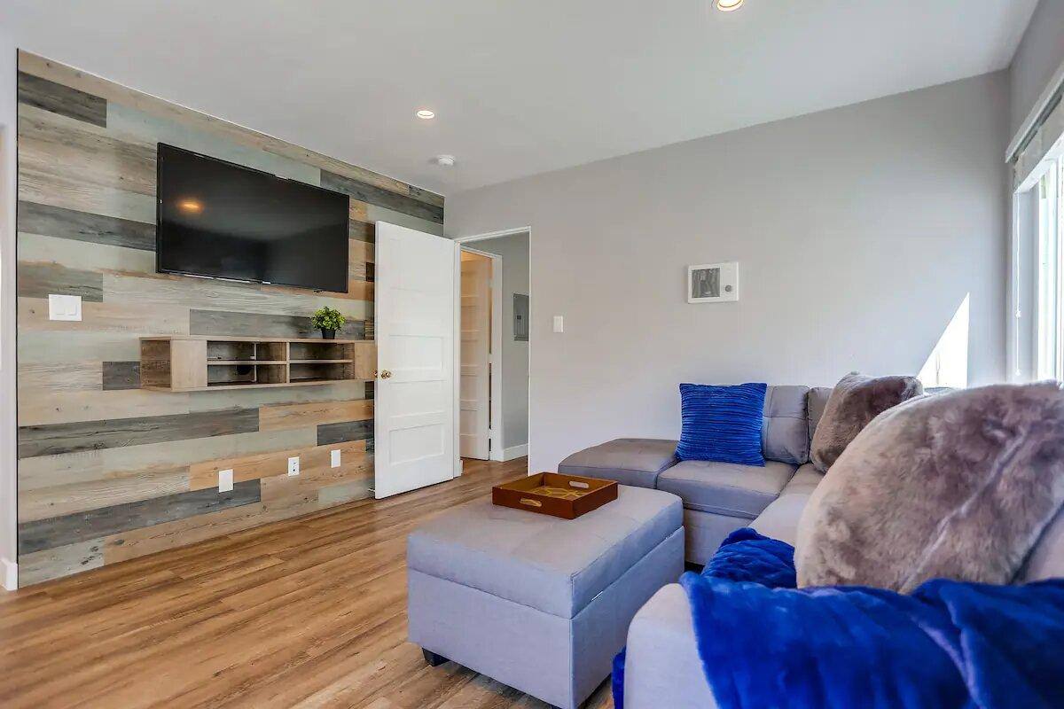Condo for rent at 812 Island Court, San Diego, CA 92109