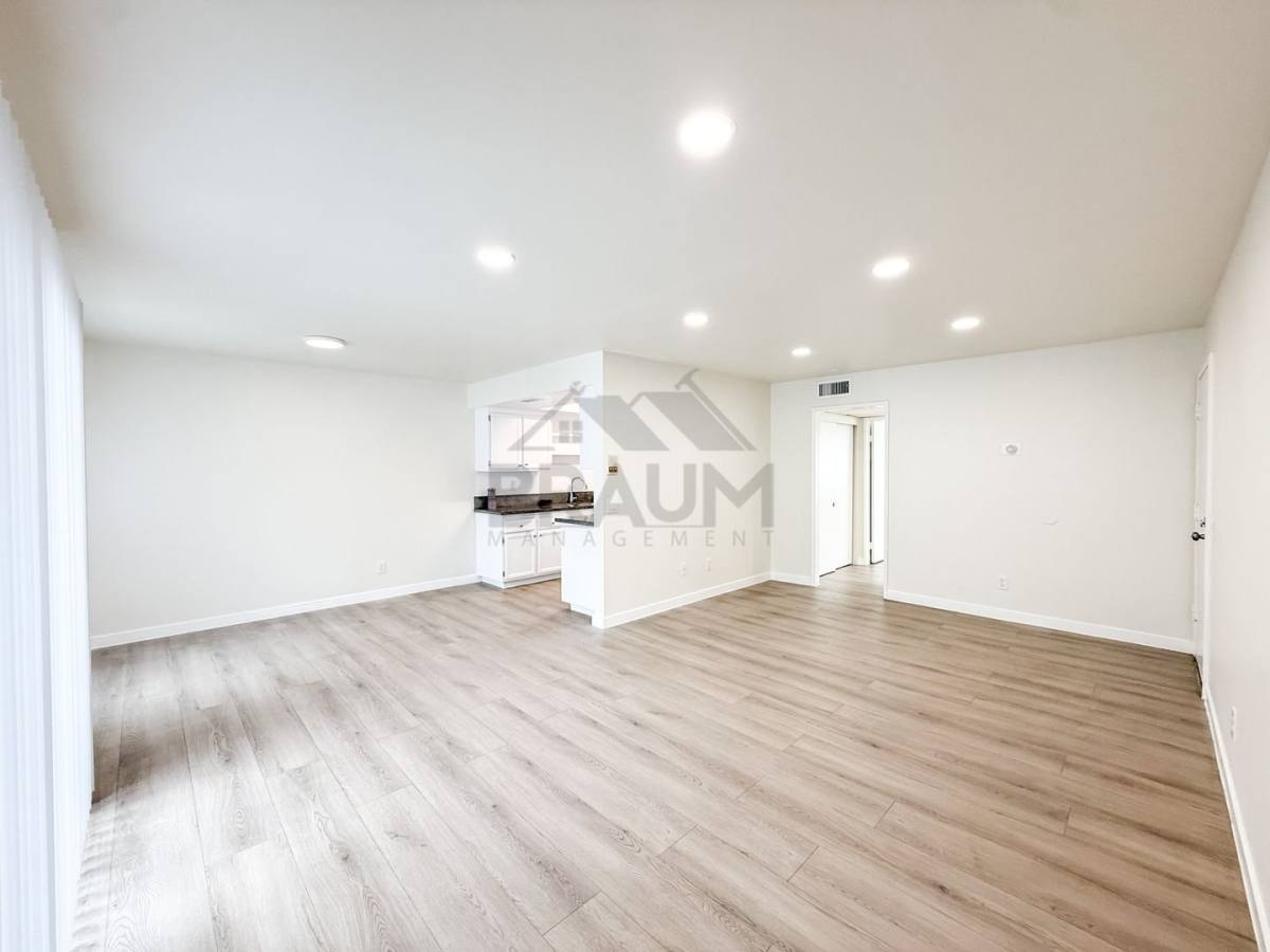 Apartment for rent at 15000 Burbank Blvd #202, Van Nuys, CA 91411