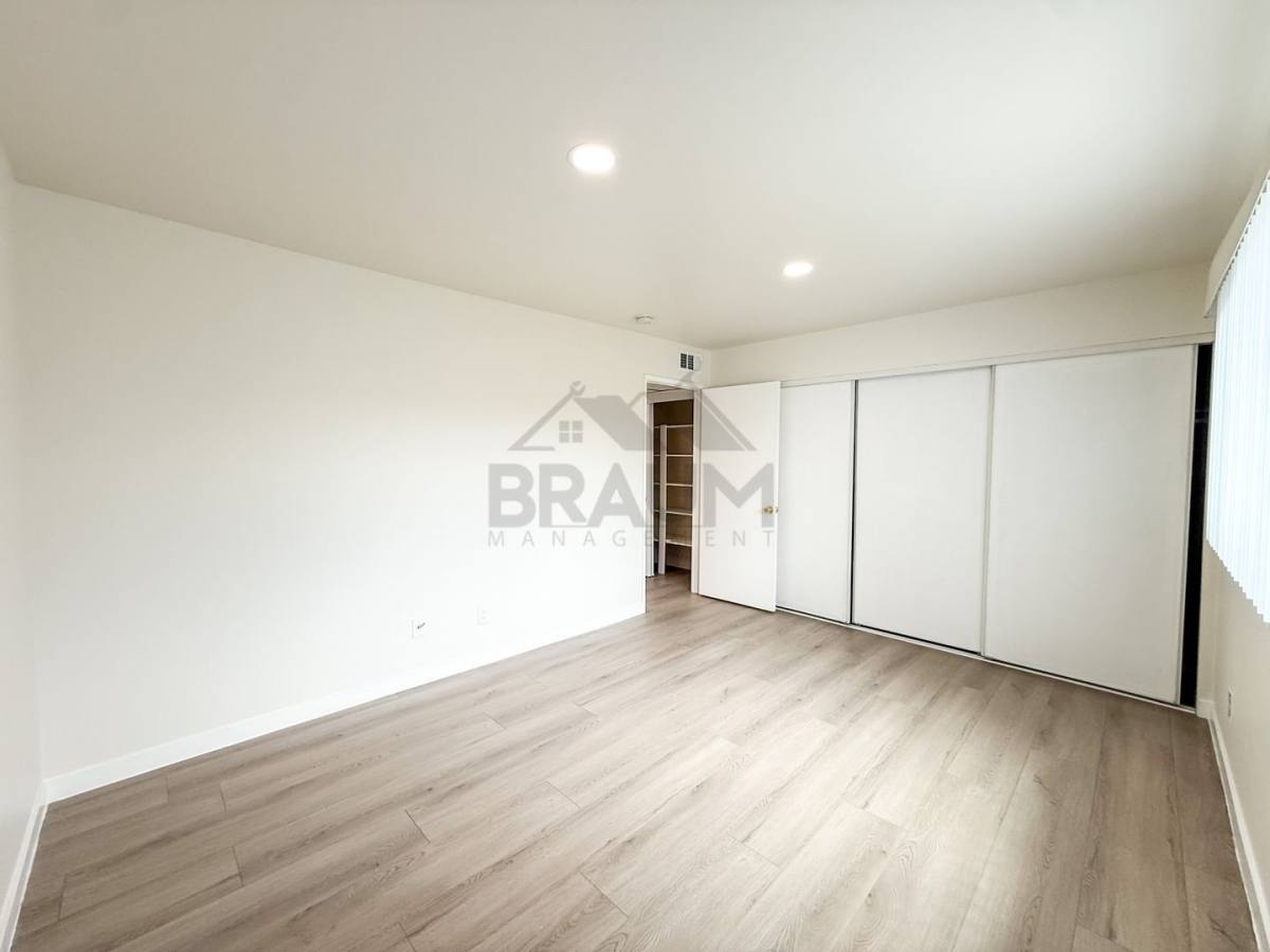 Apartment for rent at 15000 Burbank Blvd #202, Van Nuys, CA 91411