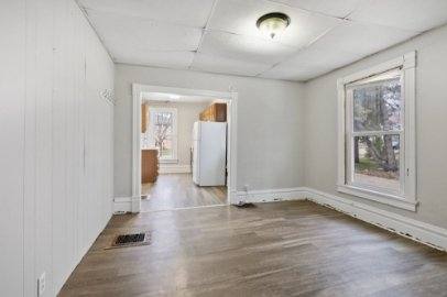 Apartment for rent at 1928 College St #1, Cedar Falls, IA 50613
