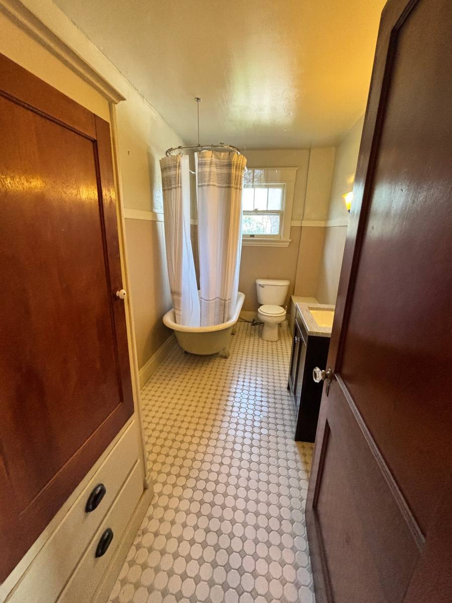 House for rent at 719 Wheaton Ave, Kalamazoo, MI 49008