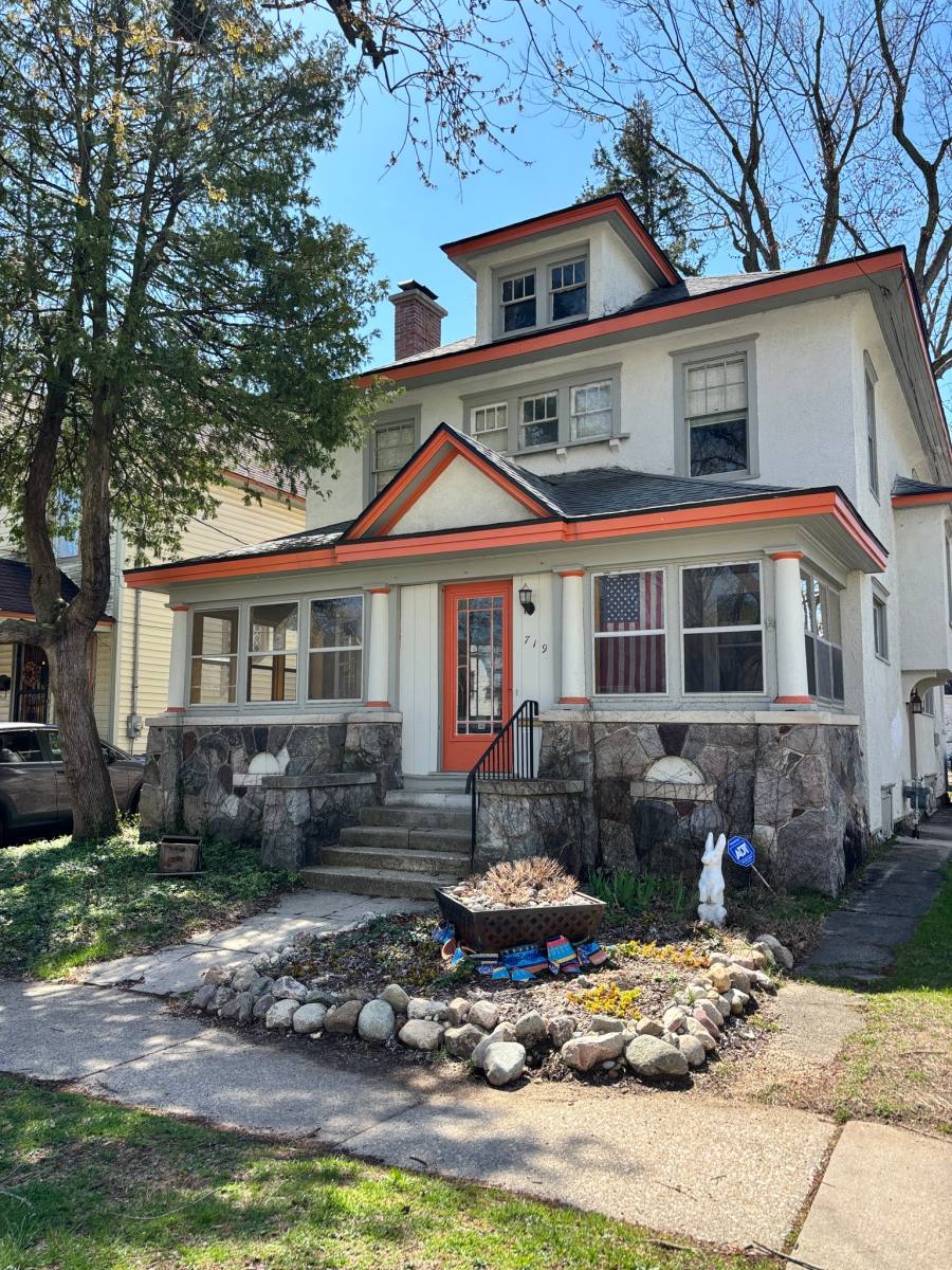 House for rent at 719 Wheaton Ave, Kalamazoo, MI 49008