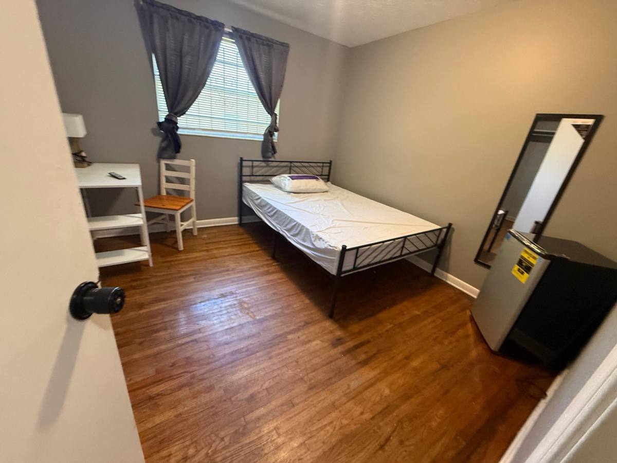 House for rent at 3126 Martha St - Jacksonville, Floor, Jacksonville, FL 32209