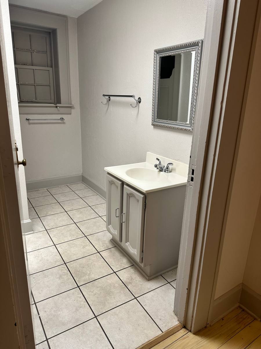 Apartment for rent at 12 N Main St #4, Madisonville, KY 42431