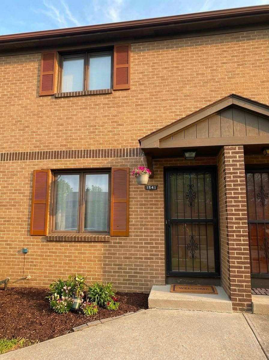 Condo for rent at 1541 Park Place Dr, Westerville, OH 43081