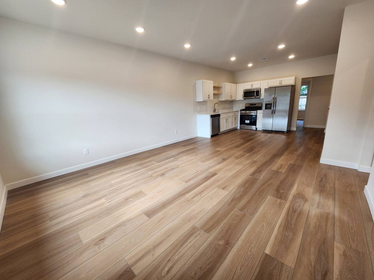 Townhouse for rent at 104 S Walnut St, Edmond, OK 73003