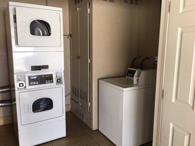 Apartment for rent at 1131 W Highland St E, Santa Ana, CA 92703