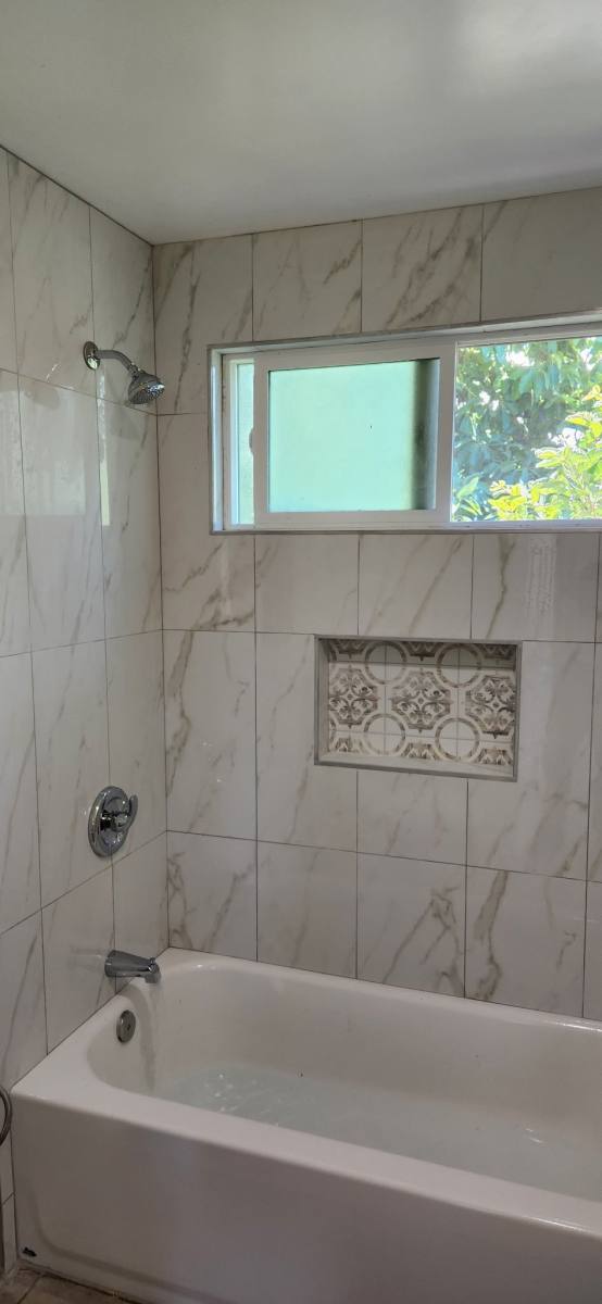 Apartment for rent at 1131 W Highland St E, Santa Ana, CA 92703