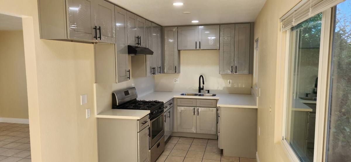 Apartment for rent at 1131 W Highland St E, Santa Ana, CA 92703