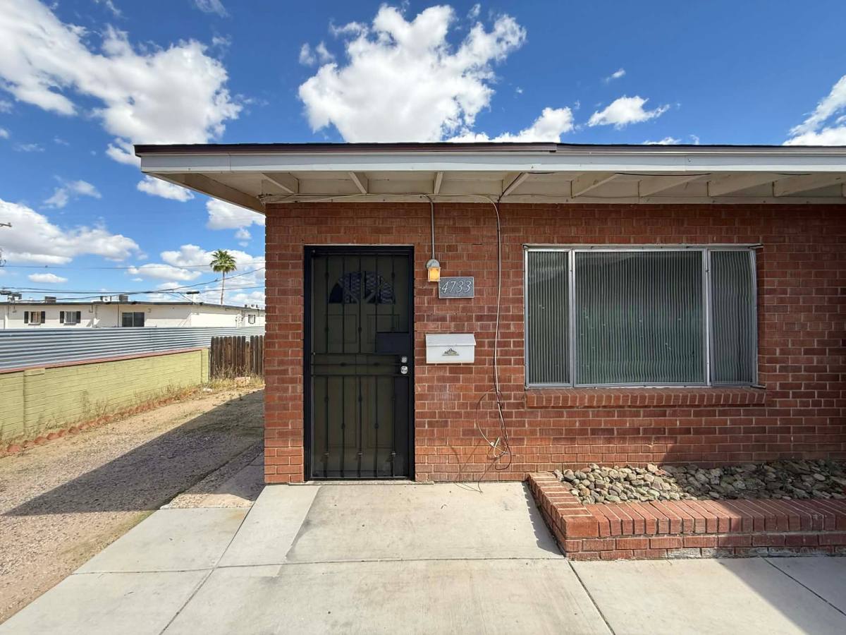 Townhouse for rent at 4733 E 2nd St, Tucson, AZ 85711