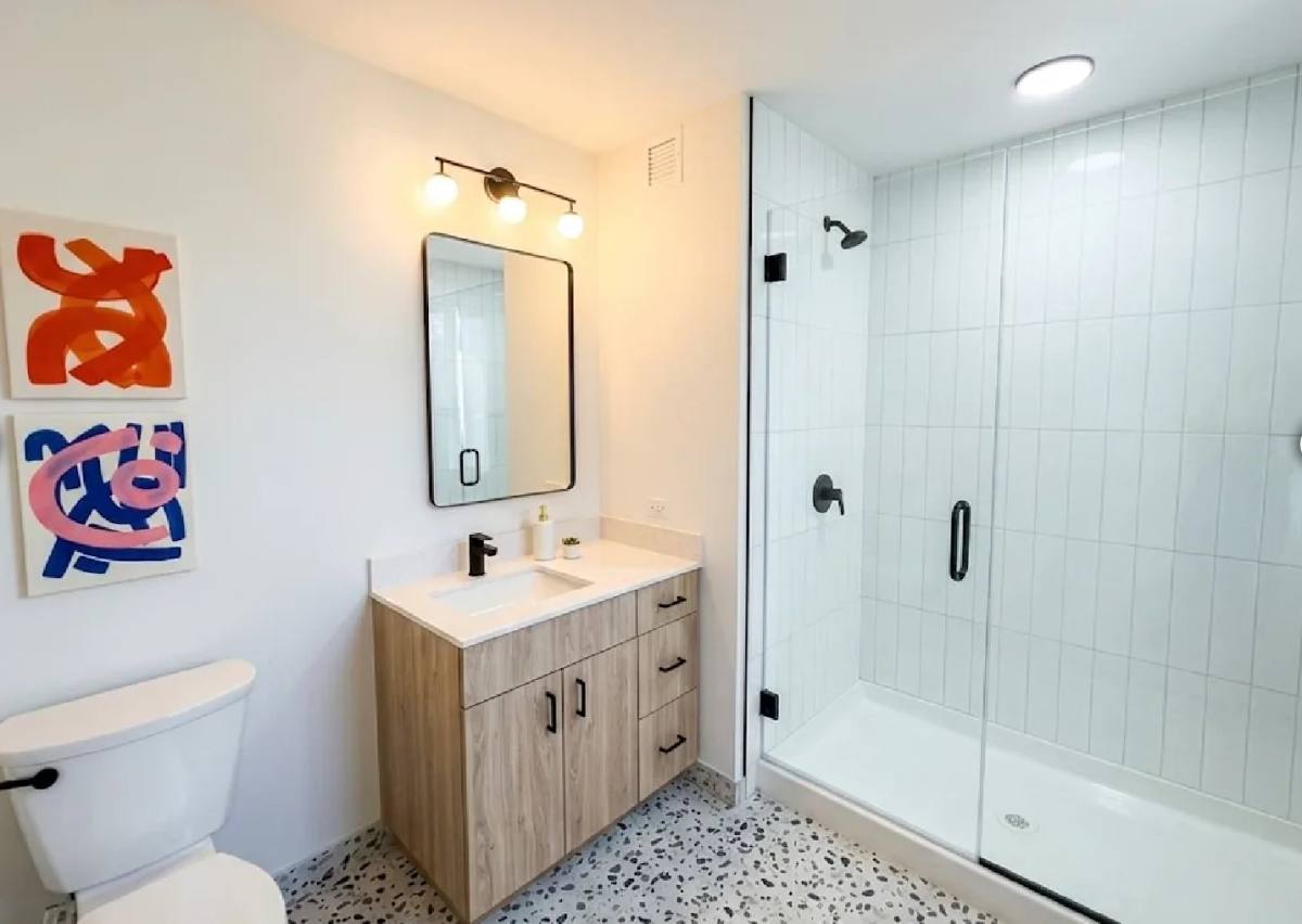 Apartment for rent at 1001 W Grand Ave, Chicago, IL 60642