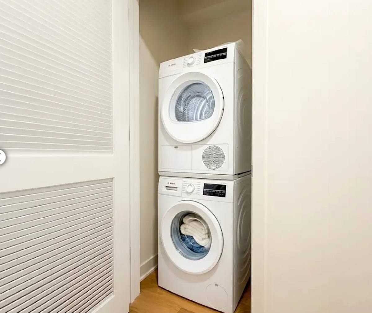 Apartment for rent at 1001 W Grand Ave, Chicago, IL 60642