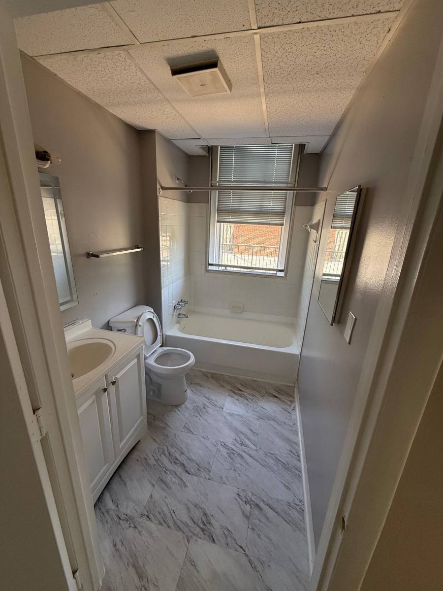 Apartment for rent at 18 W 27th St, Baltimore, MD 21218